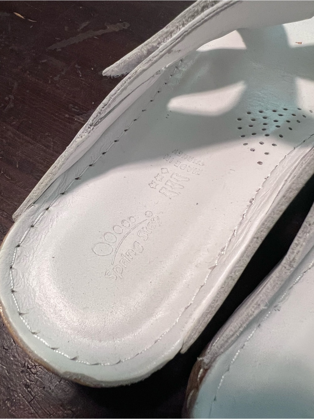 Spring Step White Knot Slide Sandals - Picture 3 of 3
